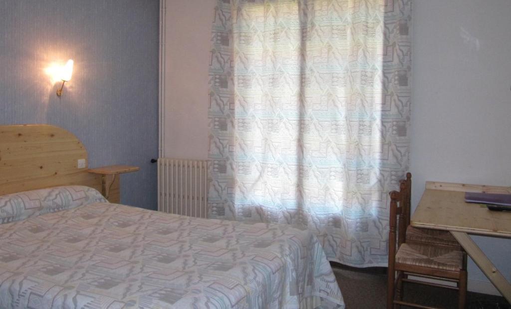 Hotel Des Rochers Marvejols Szoba fotó